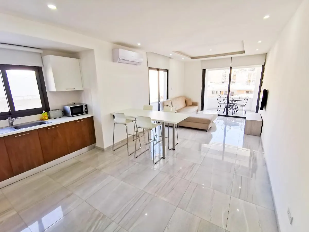 Vasilo Court Seaview City Apartment Larnaca